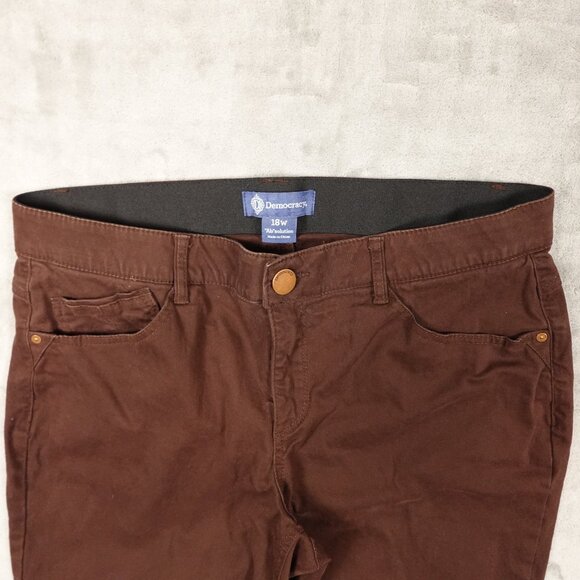 Democracy Women's Boot Cut Jeans in Deep Brown - Picture 2 of 11